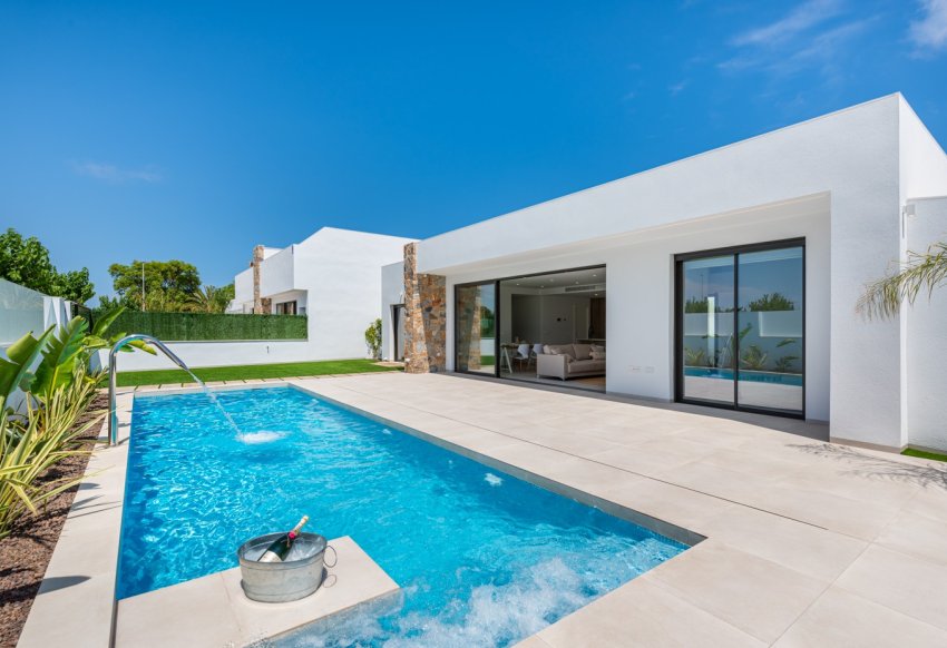 Obra nueva - Villa - Los Alcazares