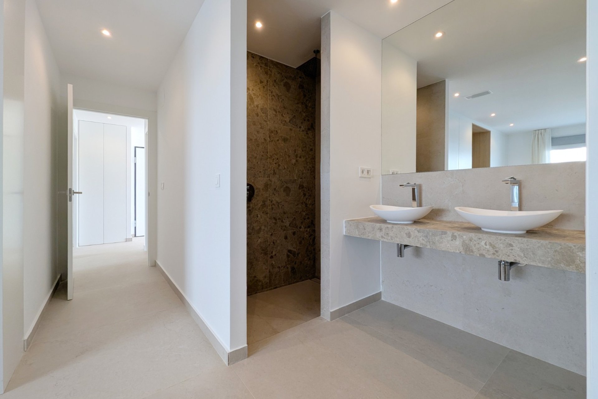 Obra nueva - Villa - Los Alcazares