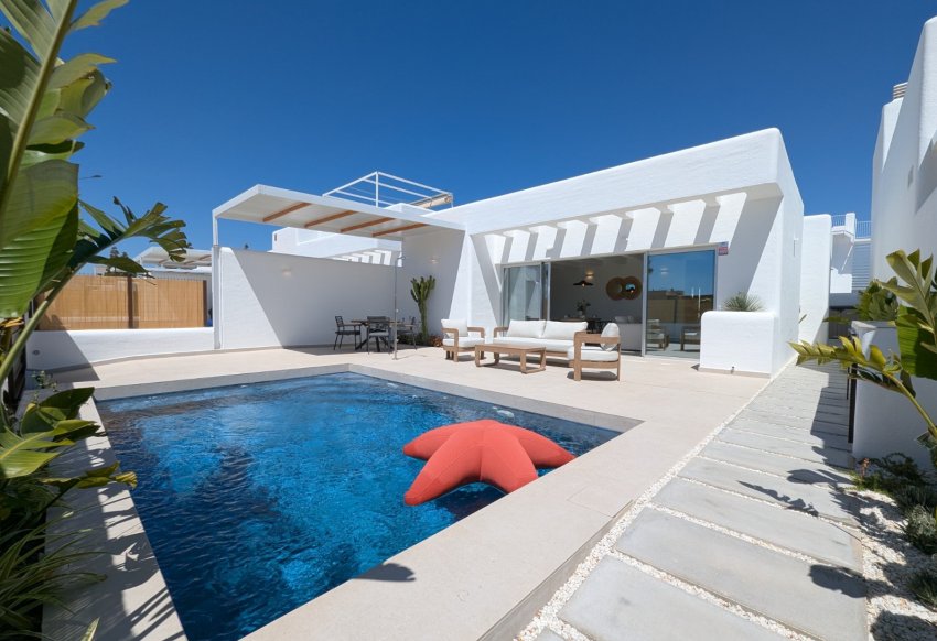 Obra nueva - Villa - Los Alcazares