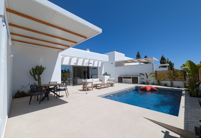 Obra nueva - Villa - Los Alcazares