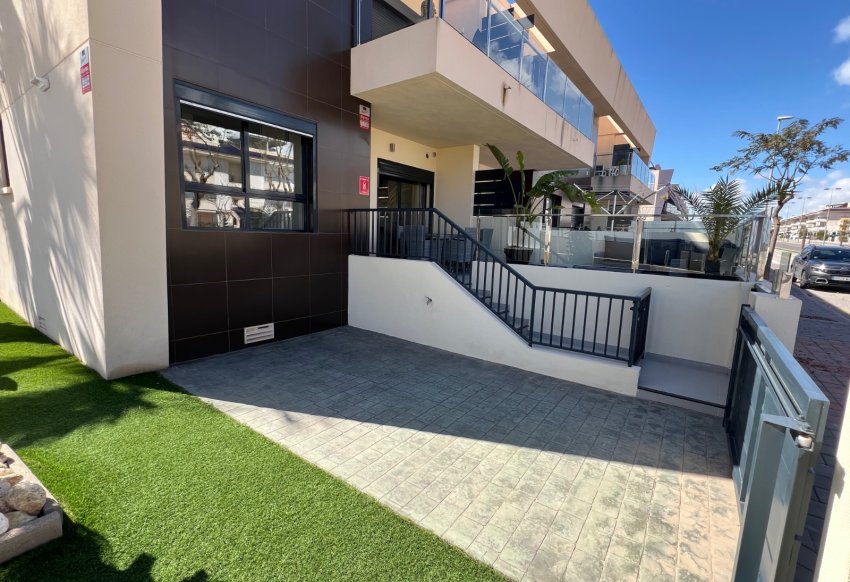 Resale - Apartment - Pilar de la Horadada - Mil Palmeras
