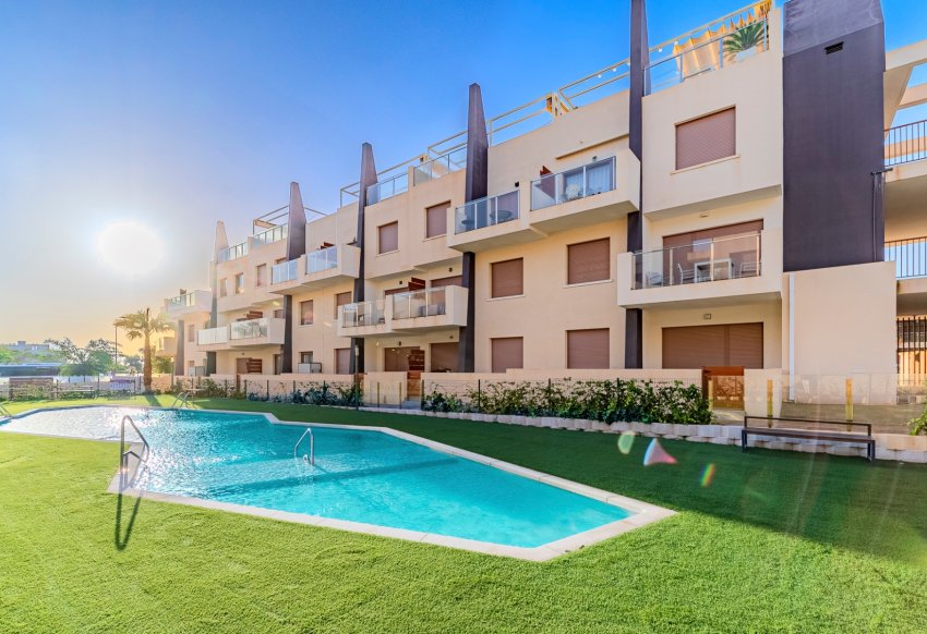Resale - Apartment - Pilar de la Horadada - Mil Palmeras