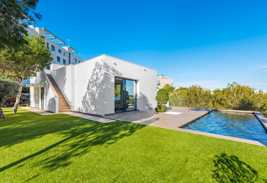 Resale - Villa - Las Colinas Golf Resort - Las Colinas golf
