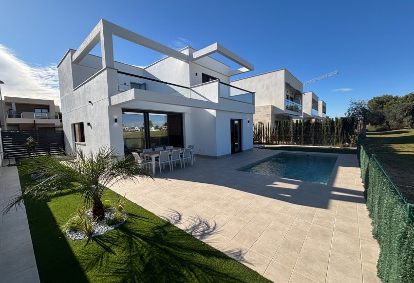 Resale - Villa - Los Alcazares - Roda Golf Resort