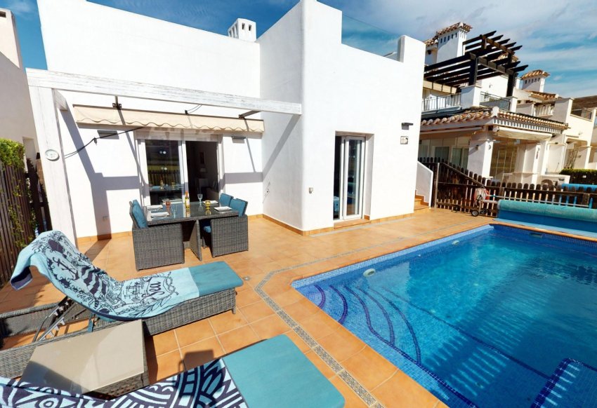 Resale - Villa - Los Alcazares