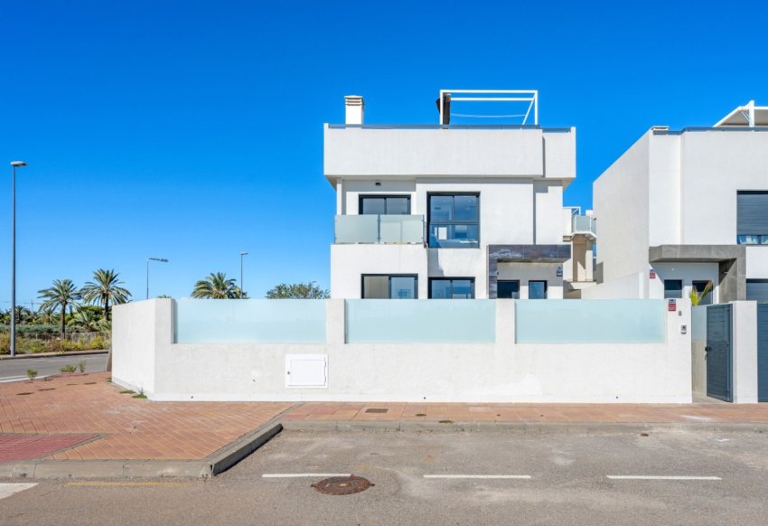 Resale - Villa - Los Alcazares