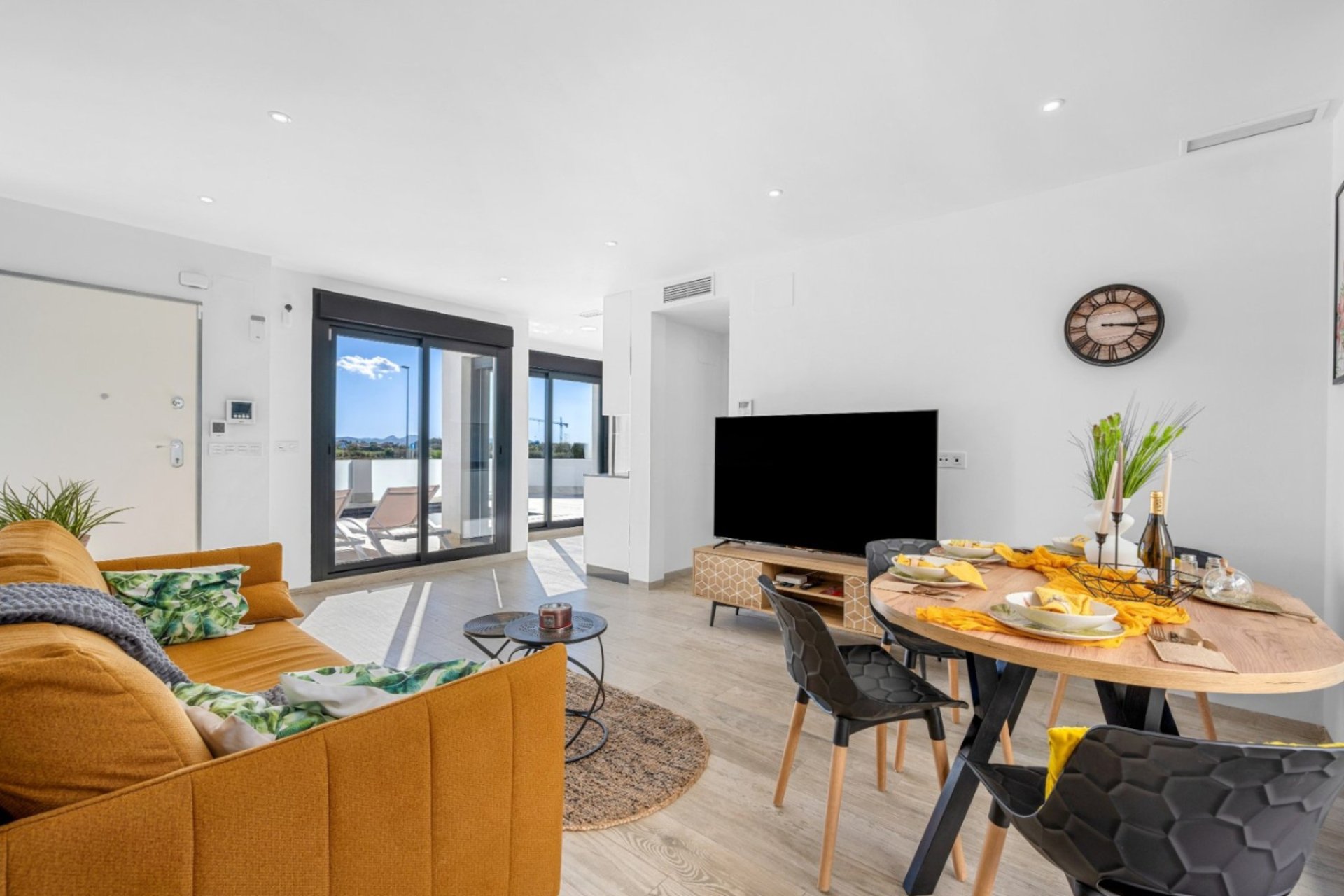 Resale - Villa - Los Alcazares