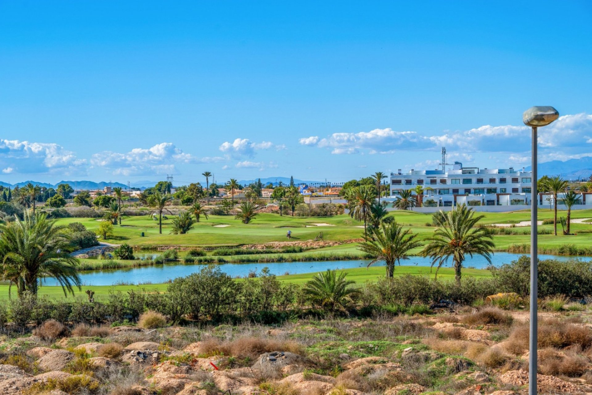 Resale - Villa - Los Alcazares