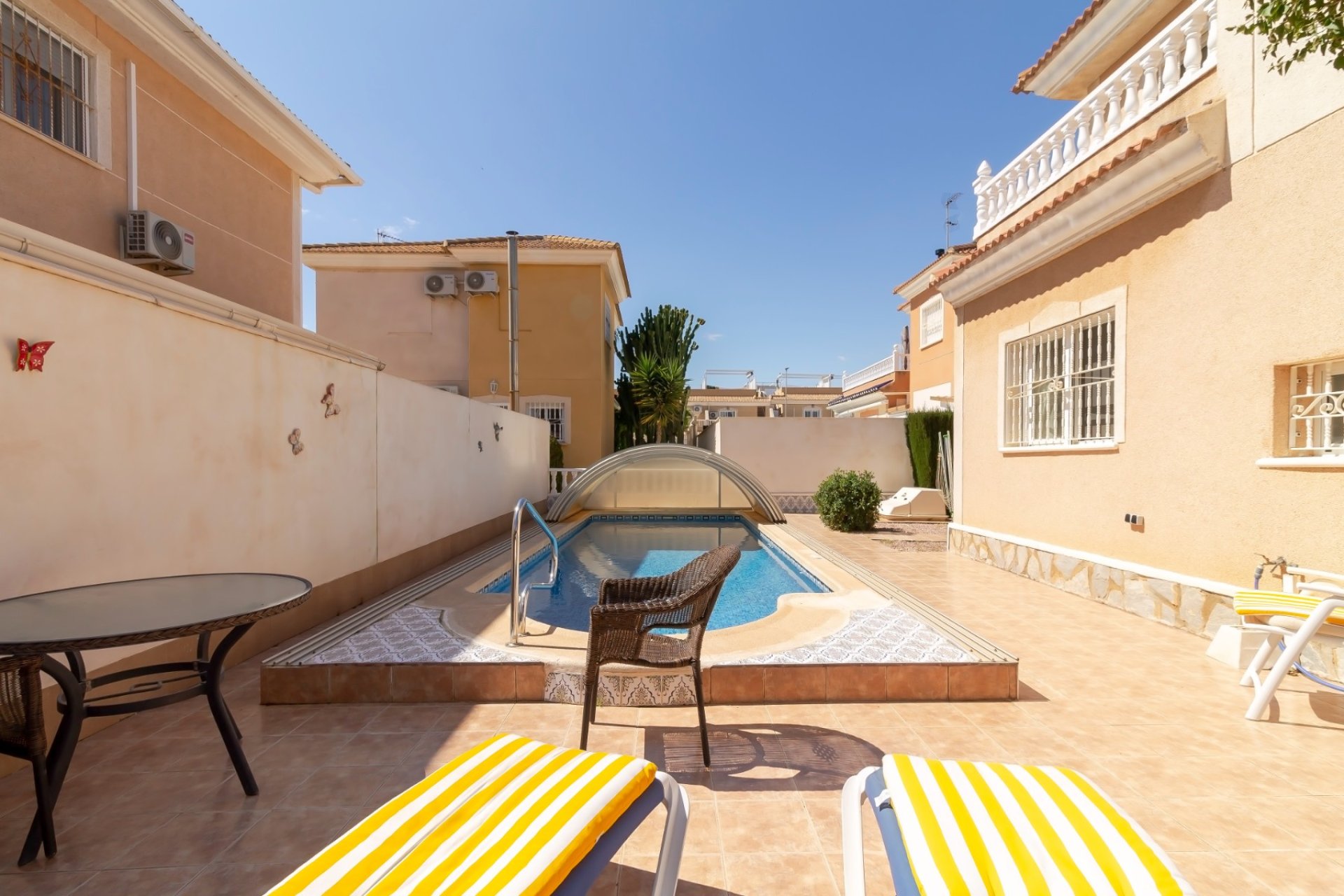 Resale - Villa - Los Alcazares