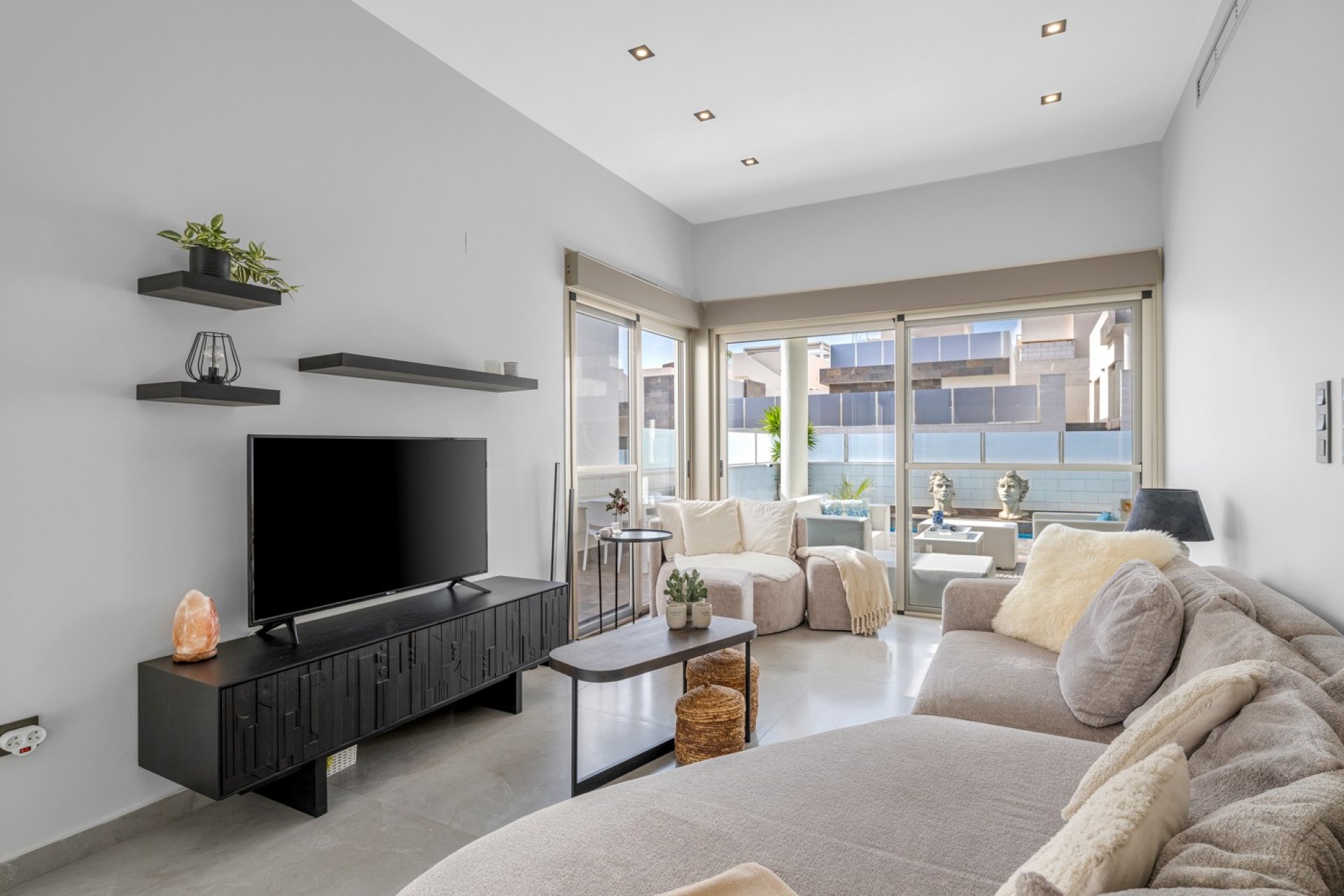Resale - Villa - Orihuela Costa - Villamartín
