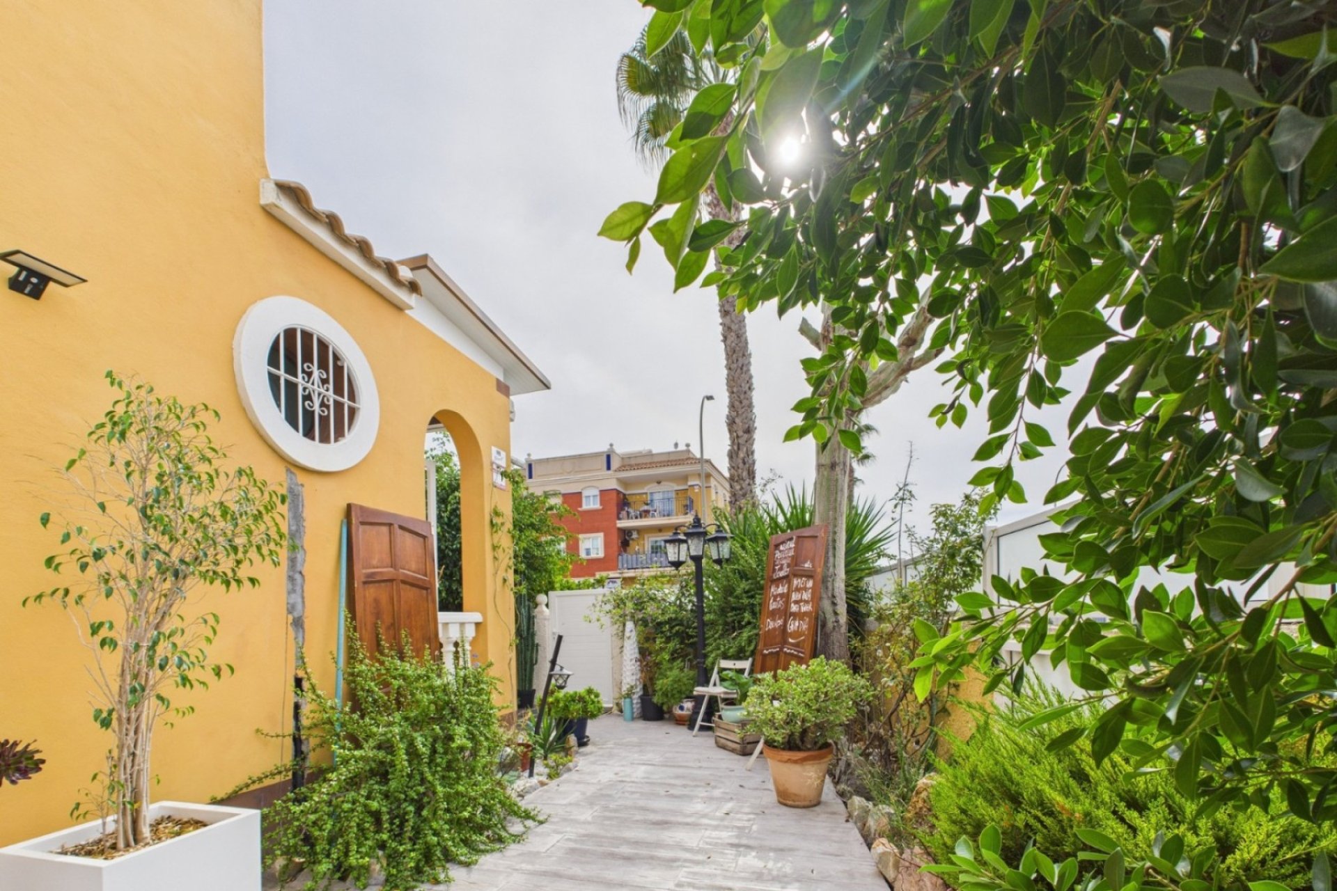 Resale - Villa / Semi semi-detached - Los Alcazares