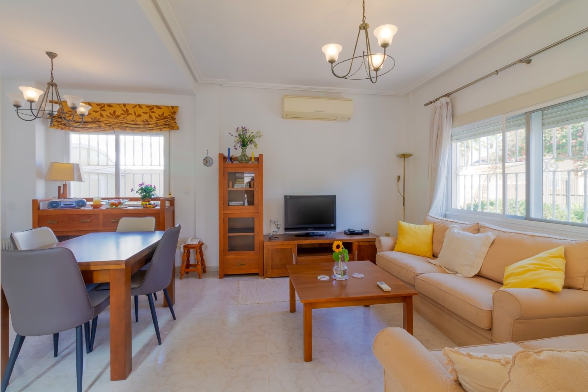 Reventa - Villa - Los Alcazares