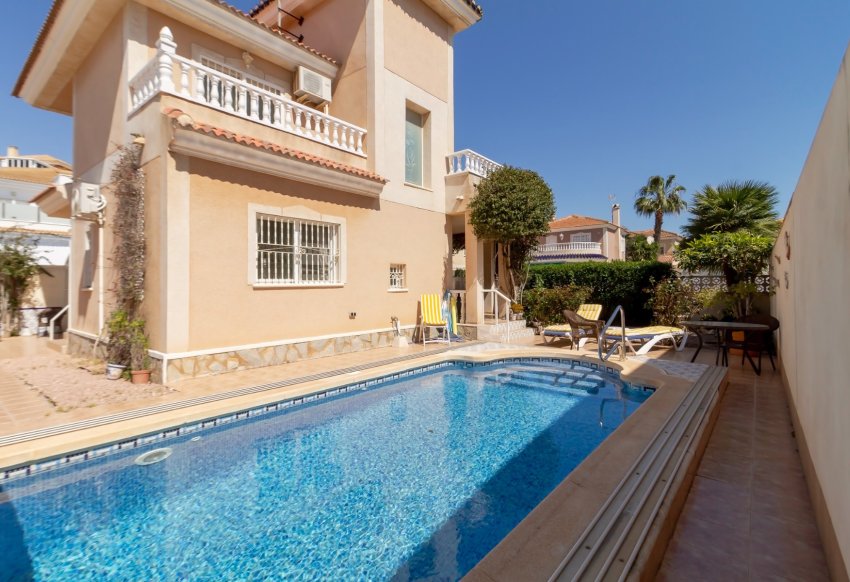 Reventa - Villa - Los Alcazares