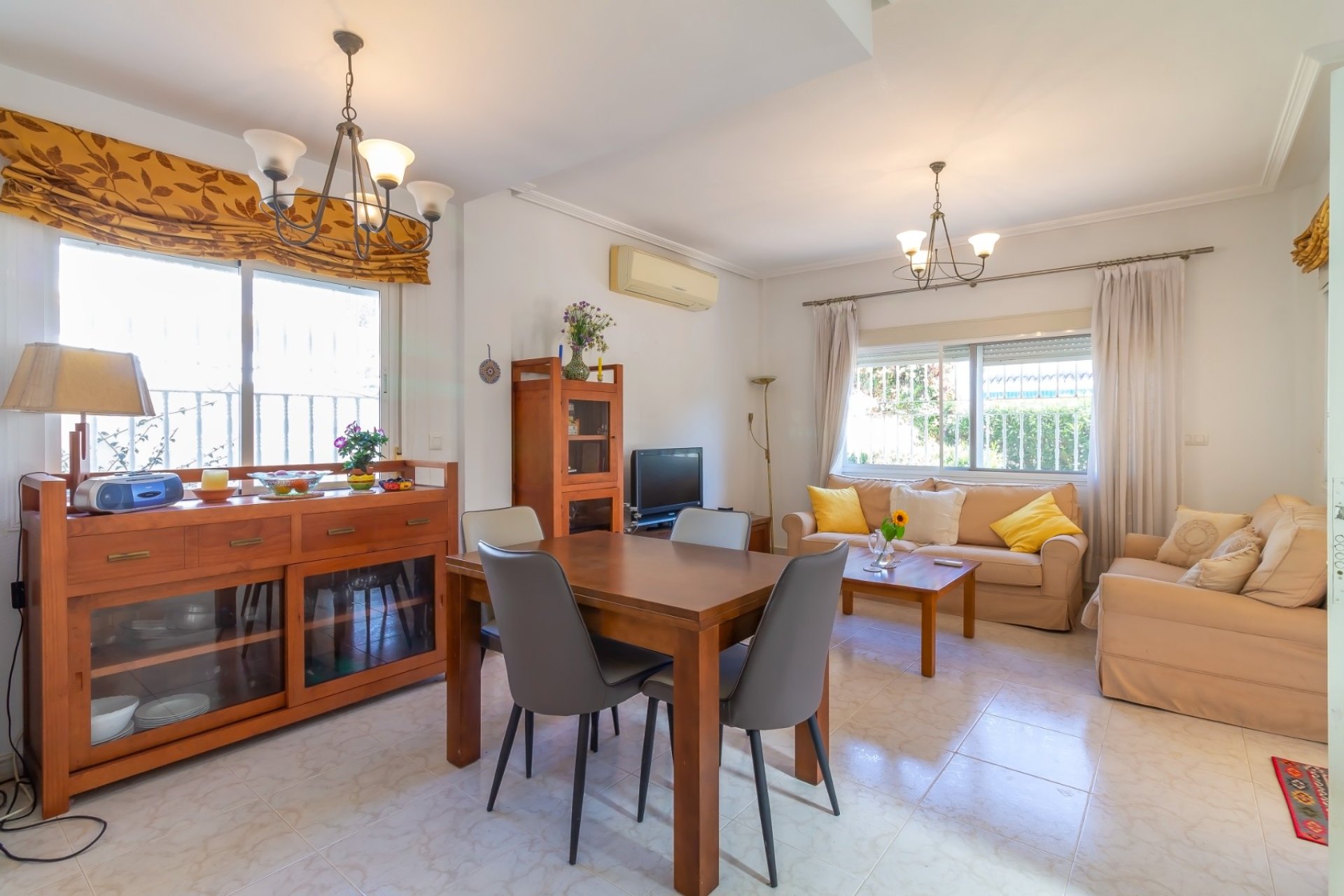 Reventa - Villa - Los Alcazares
