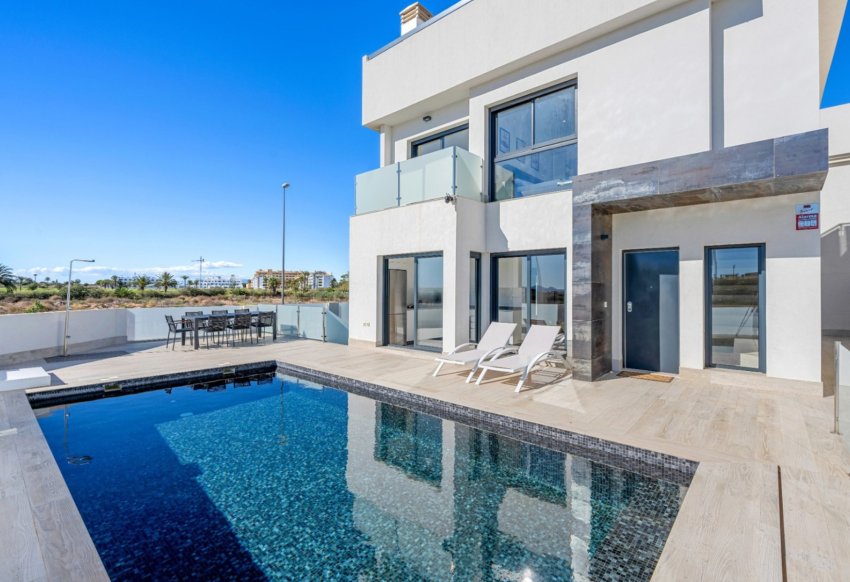 Reventa - Villa - Los Alcazares