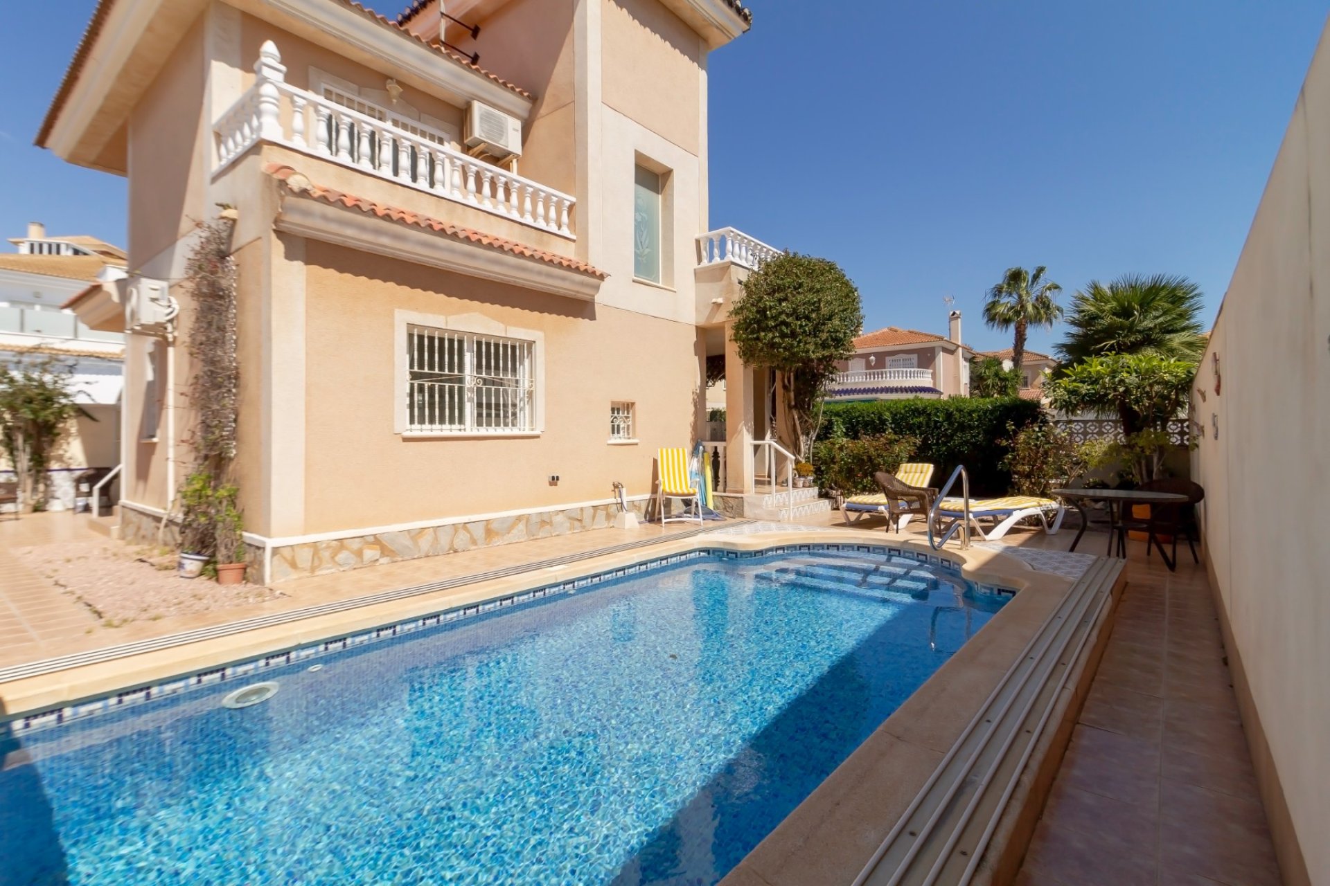 Reventa - Villa - Los Alcazares