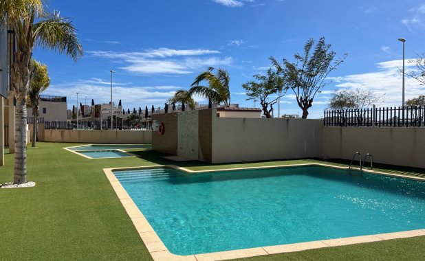 Resale - Apartment - Pilar de la Horadada - Mil Palmeras