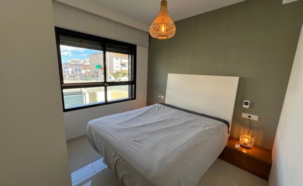 Resale - Apartment - Pilar de la Horadada - Mil Palmeras