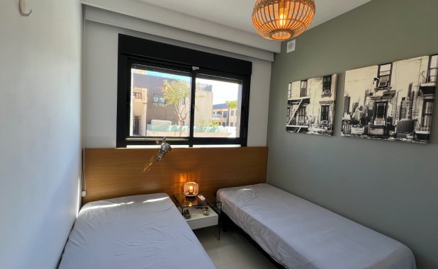 Resale - Apartment - Pilar de la Horadada - Mil Palmeras