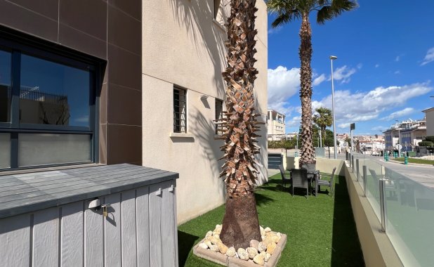 Resale - Apartment - Pilar de la Horadada - Mil Palmeras