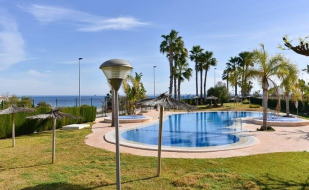 Herverkoop - Apartment - Mil Palmeras