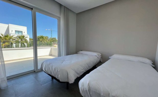 Reventa - Villa - Orihuela - Las Colinas golf