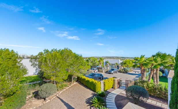 Resale - Villa - Las Colinas Golf Resort - Las Colinas golf