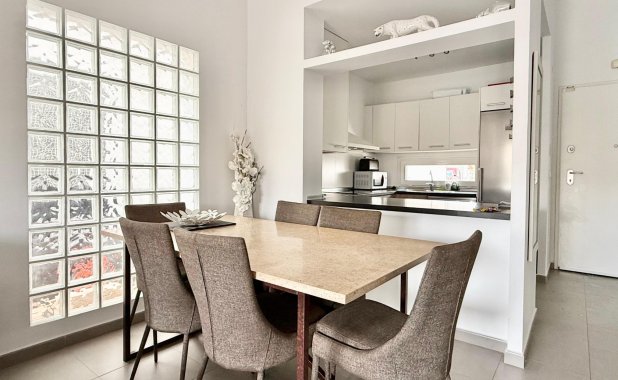 Reventa - Villa - Los Alcazares