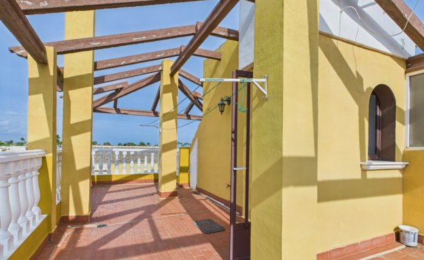 Resale - Villa / Semi semi-detached - Los Alcazares