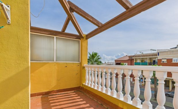 Resale - Villa / Semi semi-detached - Los Alcazares