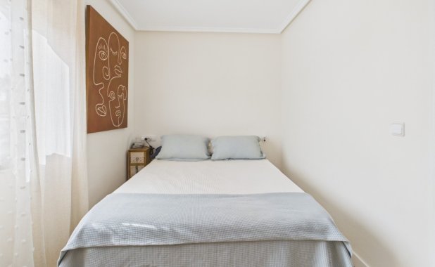 Resale - Villa / Semi semi-detached - Los Alcazares