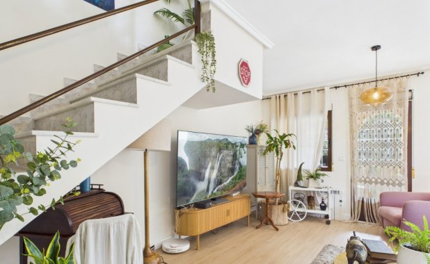 Resale - Villa / Semi semi-detached - Los Alcazares