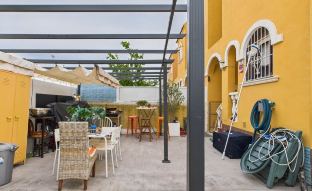 Resale - Villa / Semi semi-detached - Los Alcazares