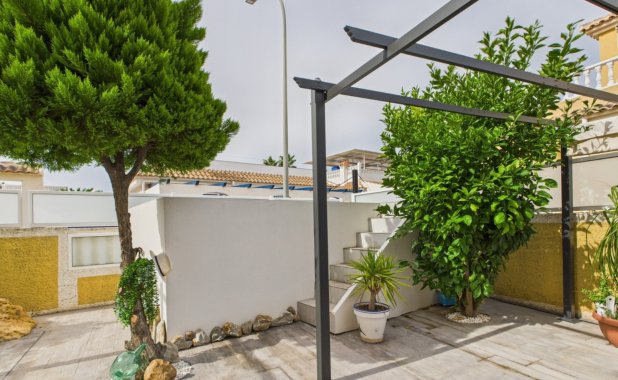 Resale - Villa / Semi semi-detached - Los Alcazares