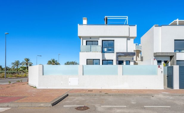 Resale - Villa - Los Alcazares