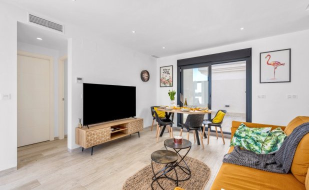 Resale - Villa - Los Alcazares