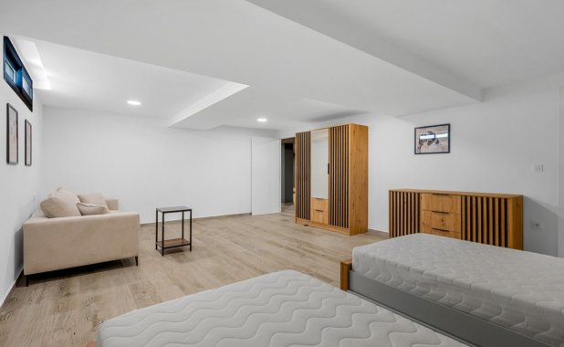 Resale - Villa - Los Alcazares