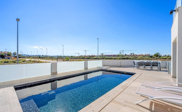 Resale - Villa - Los Alcazares