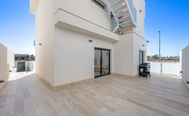 Resale - Villa - Los Alcazares