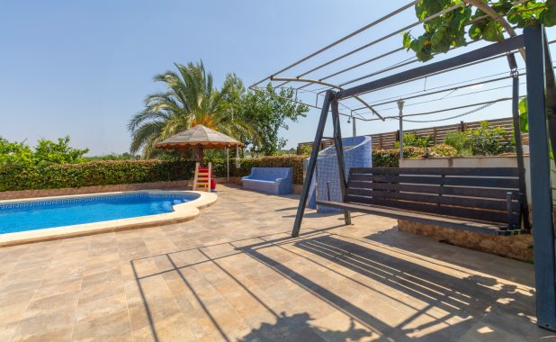 Resale - Villa - Los Alcazares