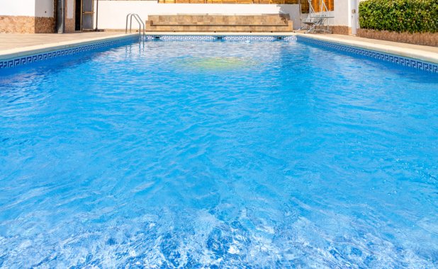 Resale - Villa - Los Alcazares