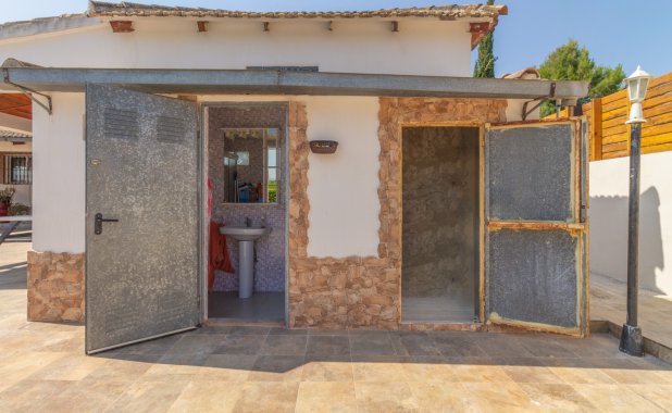 Resale - Villa - Los Alcazares