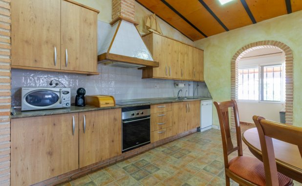 Resale - Villa - Los Alcazares