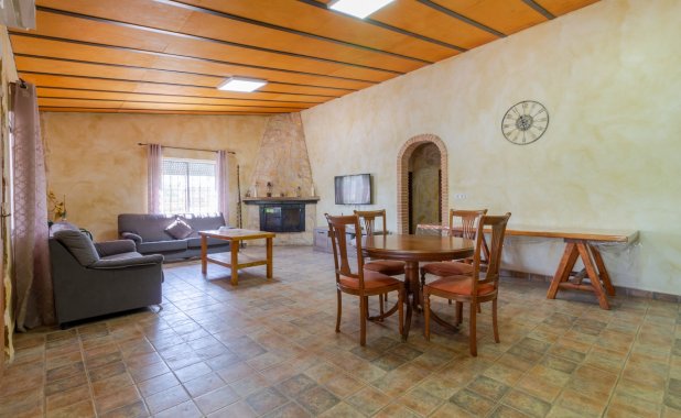 Resale - Villa - Los Alcazares