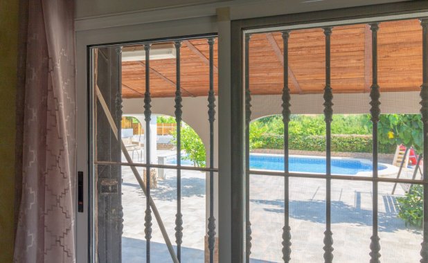 Resale - Villa - Los Alcazares