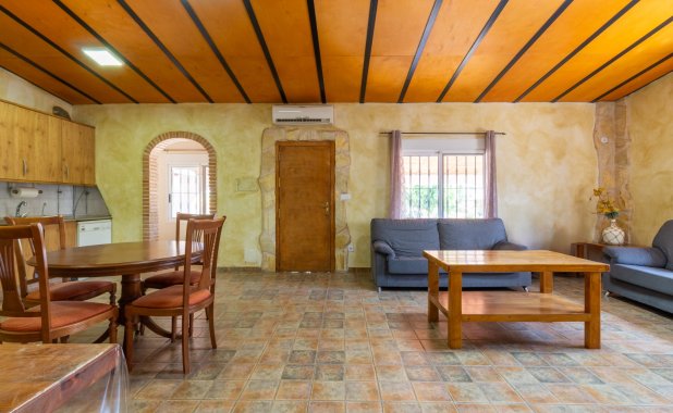 Resale - Villa - Los Alcazares