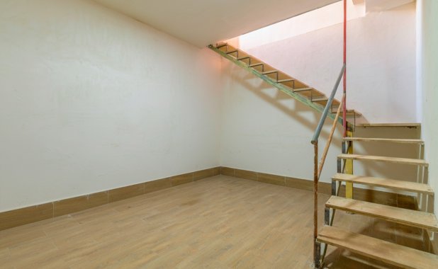 Resale - Villa - Los Alcazares