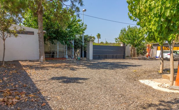 Resale - Villa - Los Alcazares