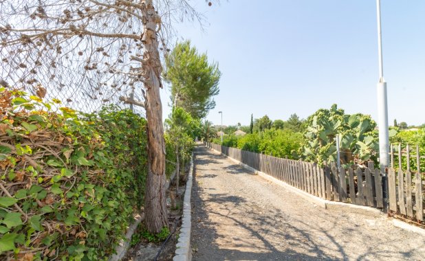 Resale - Villa - Los Alcazares