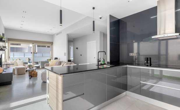 Resale - Villa - Orihuela Costa - Villamartín